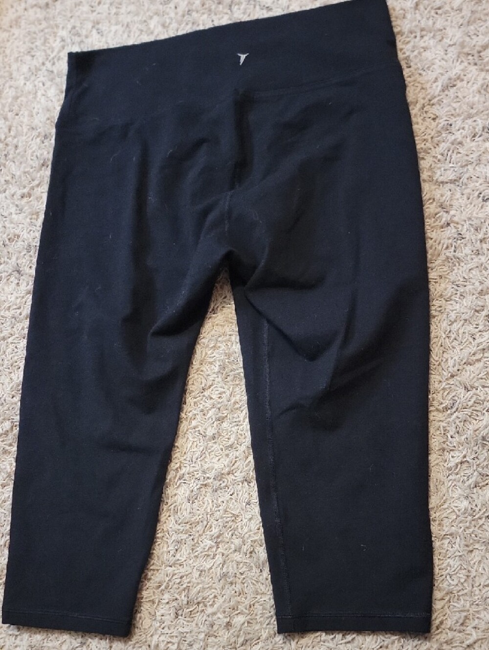 Old Navy Black Active Balance Leggings - GO-DRY Logo Capri - Picture 4 of 6